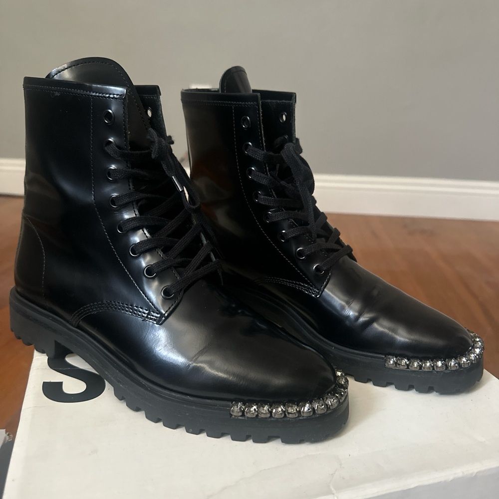 Schutz combat boots